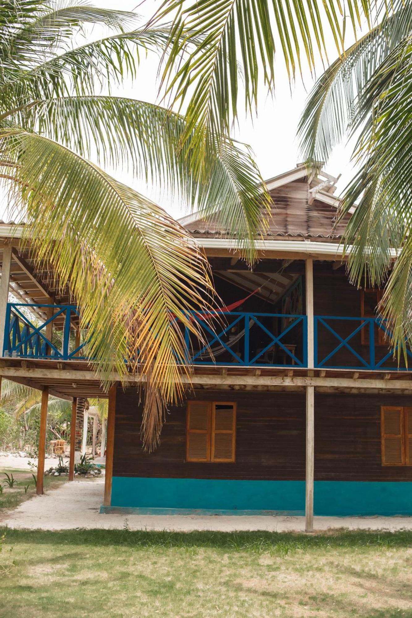 Isla Grande Eco-Hostal Exterior photo